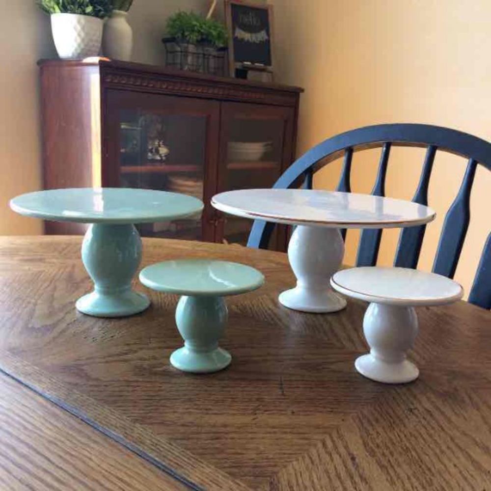 Cake stands