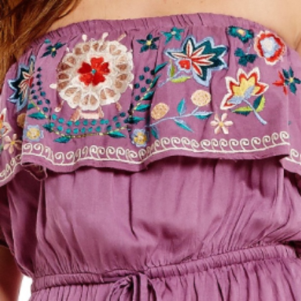 🌺🌴HPx2🌴🌺 L Chelsea&Violet embroidered tube top - Picture 4 of 4