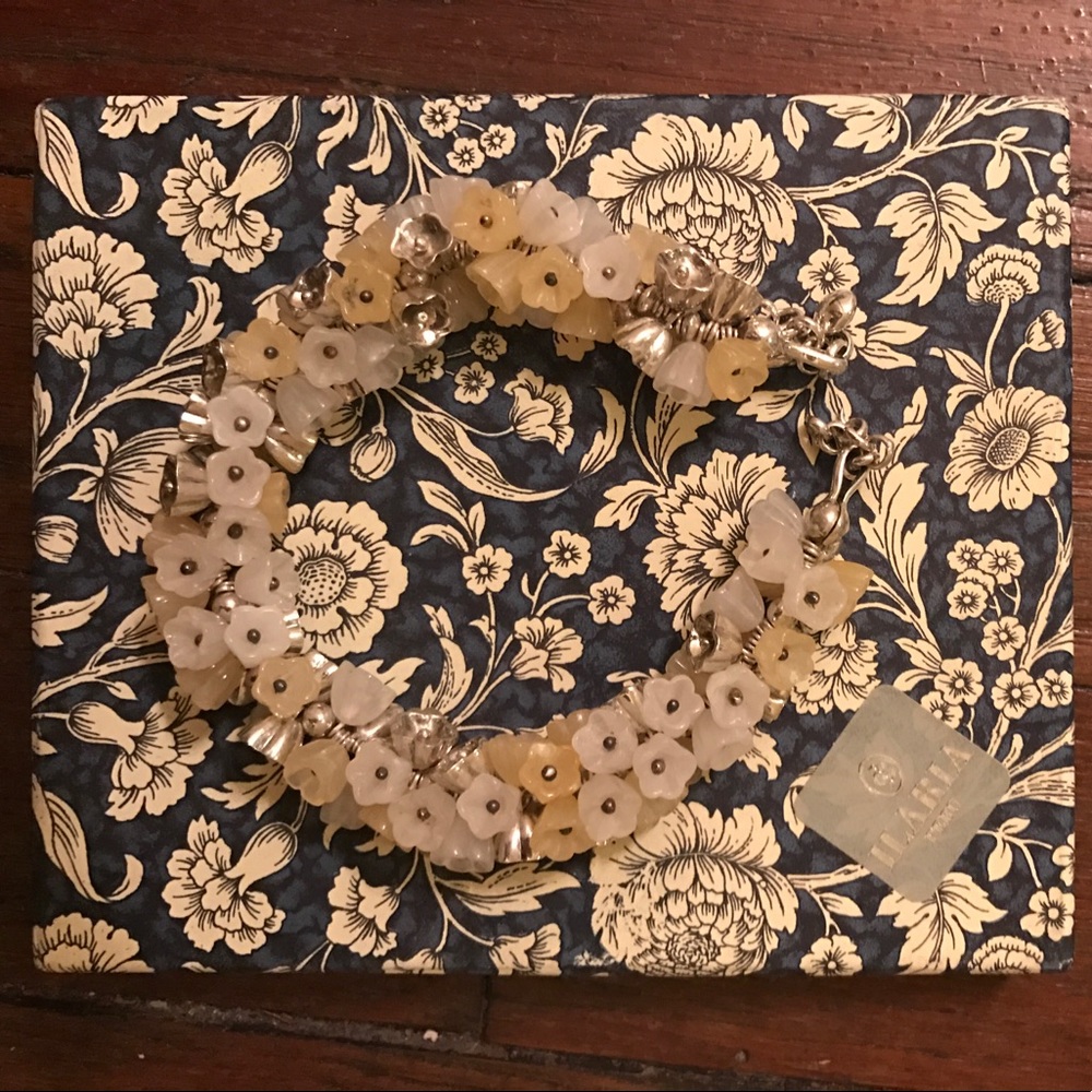 Semi precious stones flower choker