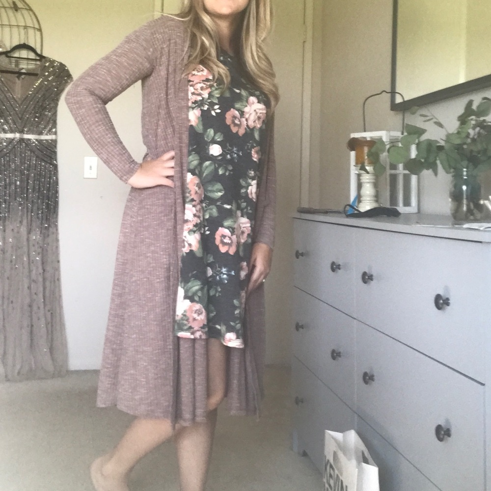 Rose colored LuLaRoe Sarah