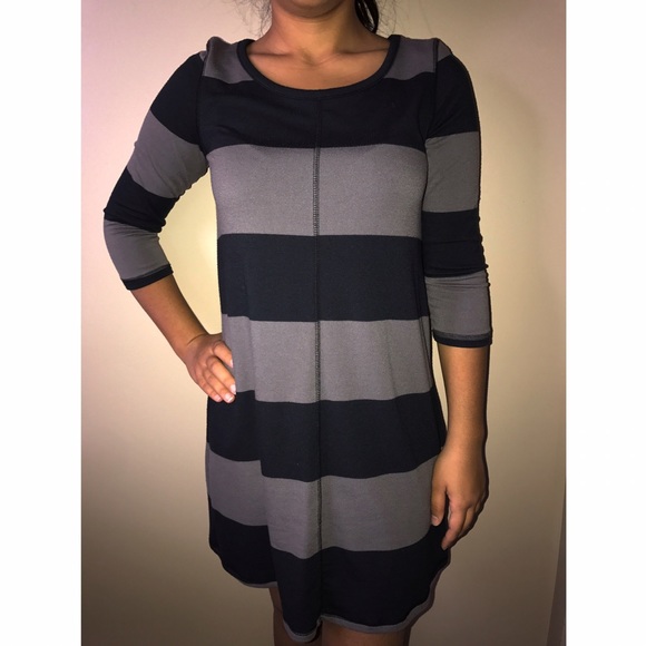 Jessica Simpson Dresses & Skirts - Jessica Simpson Striped Sweater dress