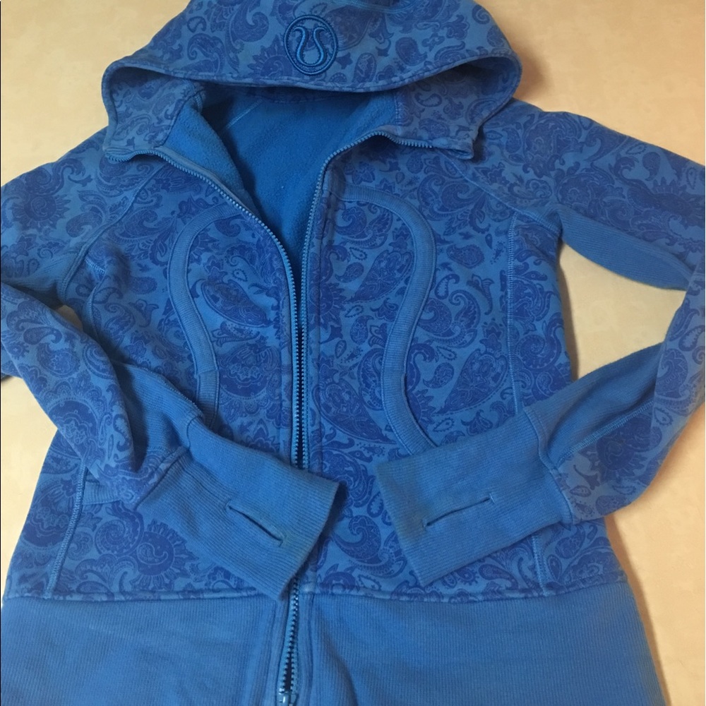 Lululemon size 6 zip up fleece