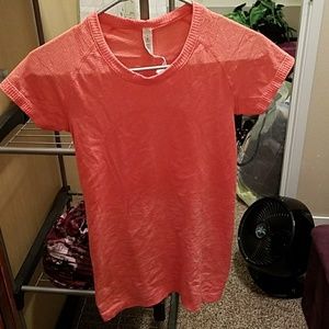 Lululemon workout t-shirt