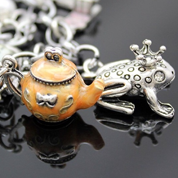 🆕 Whimsical Silver Fairytale Charm Bracelet - Picture 4 of 4