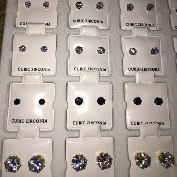 Earrings - Picture 2 of 3