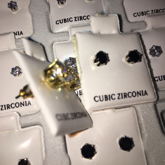 Earrings - Picture 3 of 3