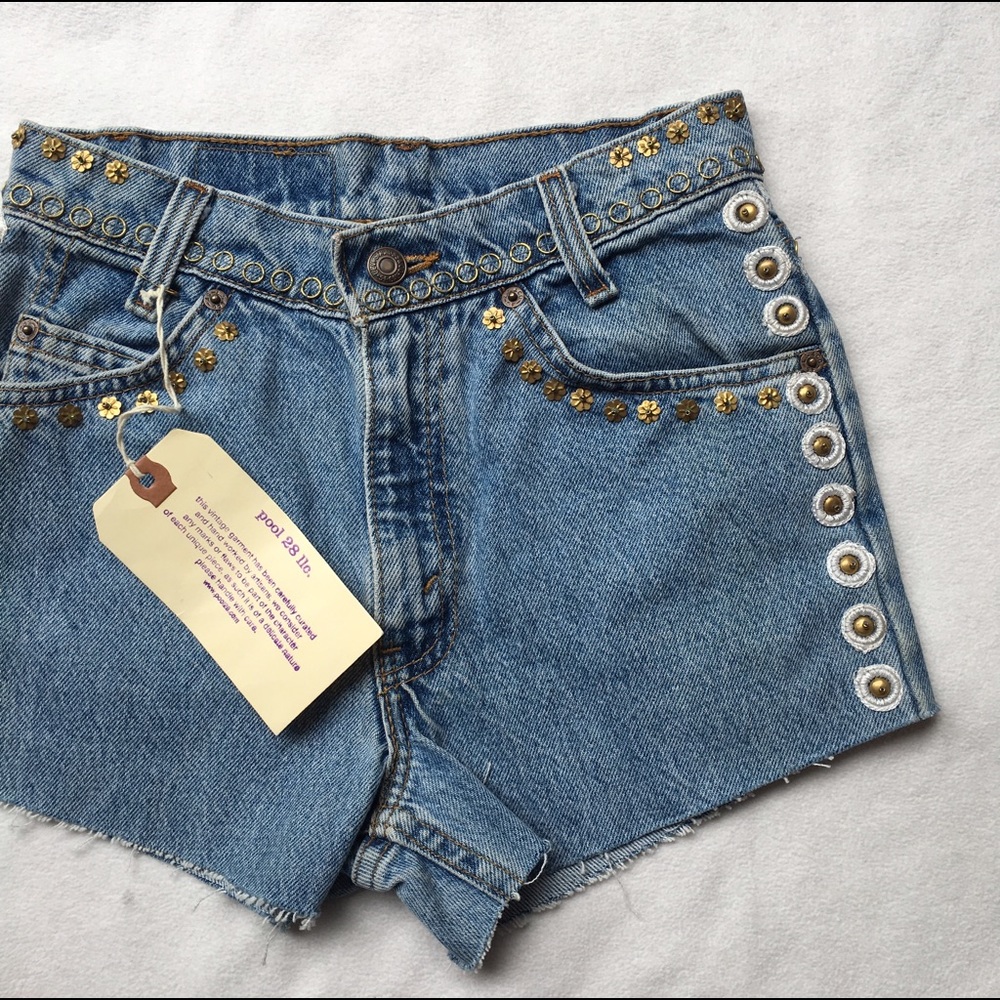 🌟Host Pick!!🌟LEVIS Boho Festival Denim Shorts