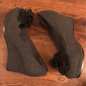 Lindsay Phillips Kristin Wedge Size 8 NWOT