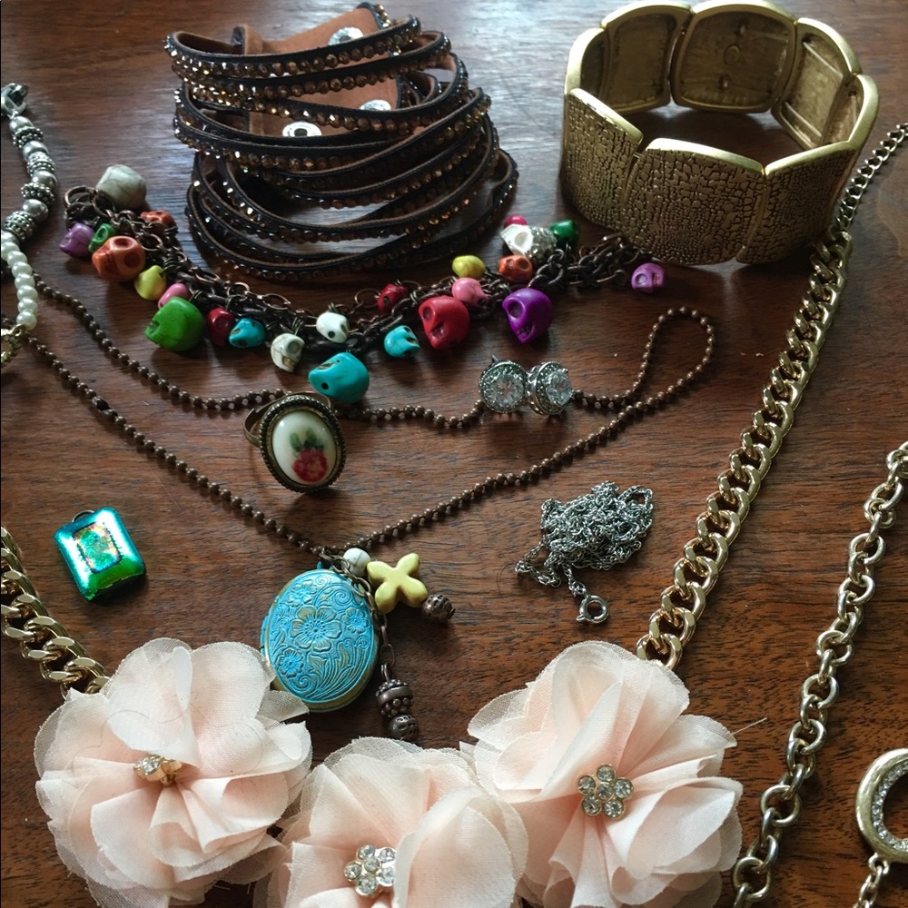 Jewelry Bundle - Picture 4 of 5