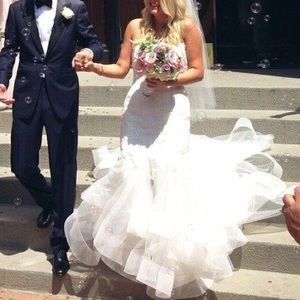 Monique Lhuillier wedding dress