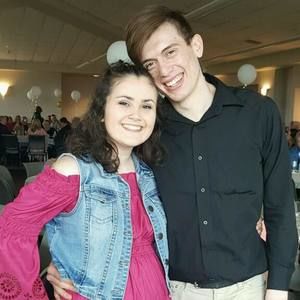 Meet your Posher, Devin