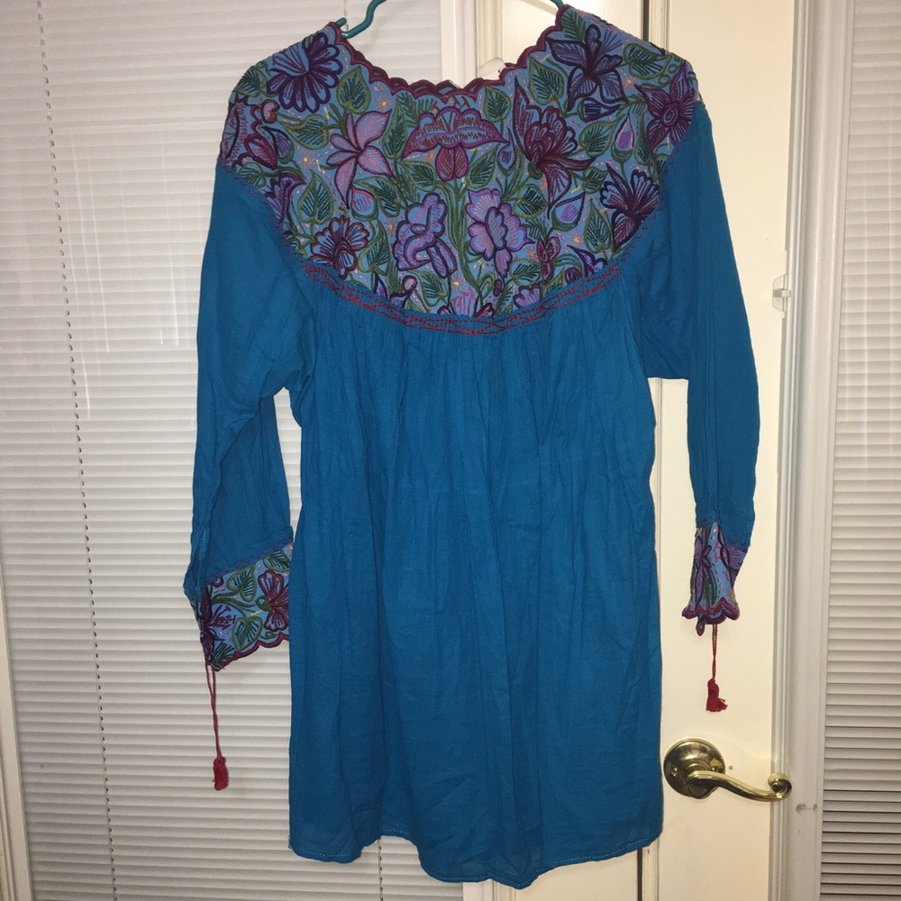 Mexican Embroidered top with 3/4 sleeves ❤️