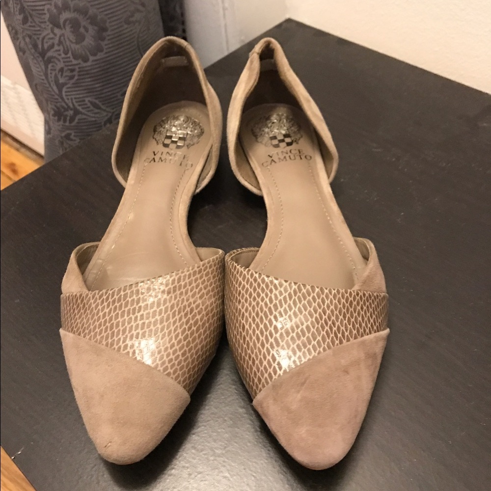 Beige/grey Vince Camuto flats