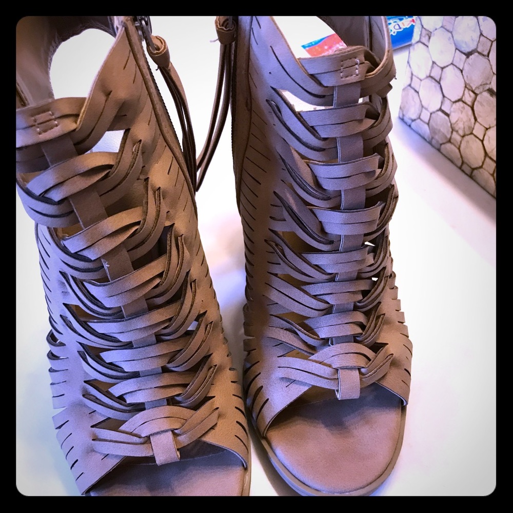 DV Dolce Vita heels/booties EUC worn twice