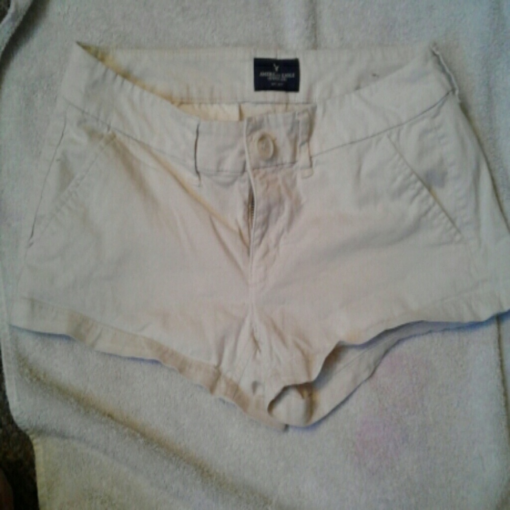American eagle kaki shorts