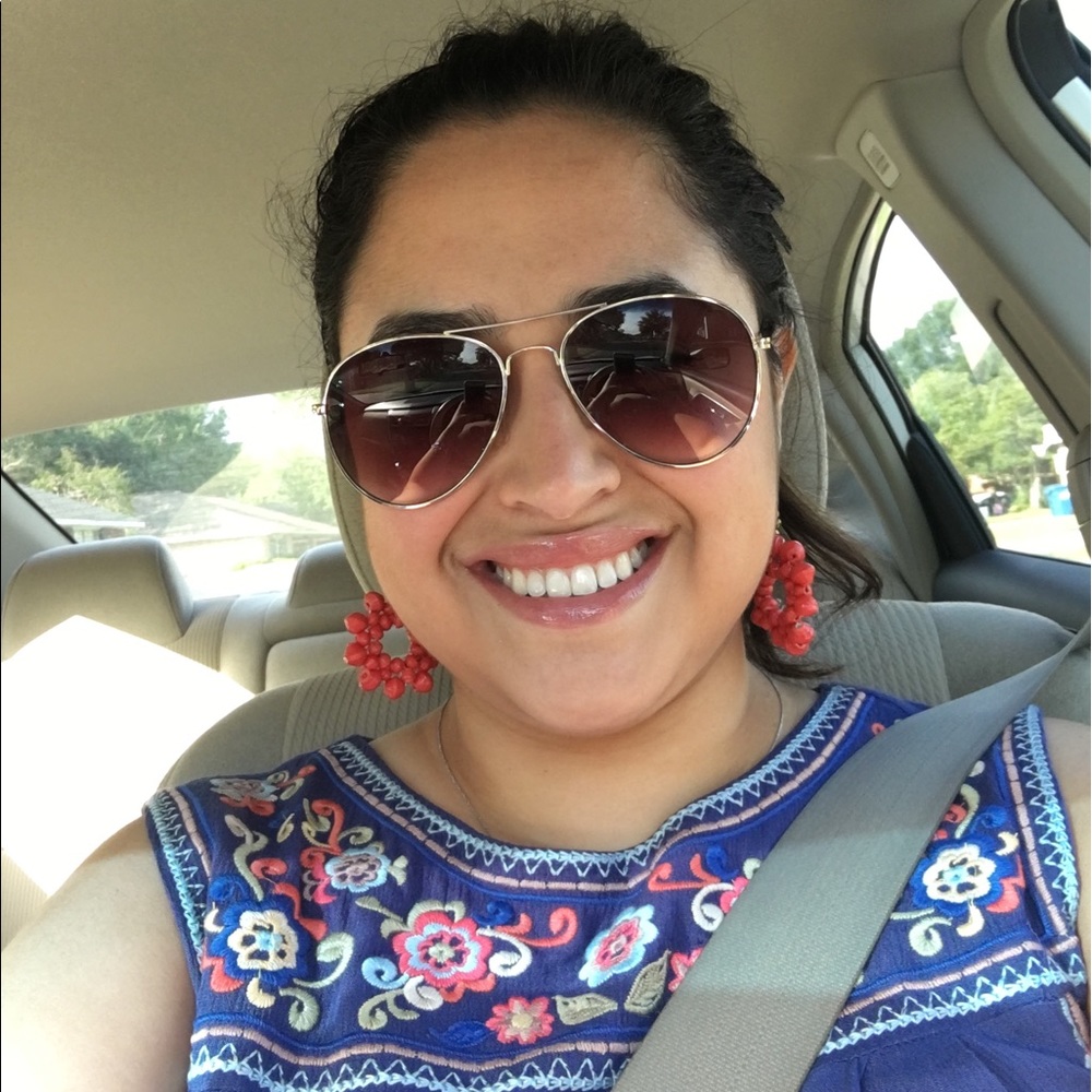 Meet your Posher, Danika