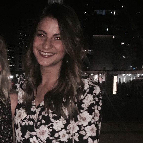 Meet your Posher, Kelsey - Picture 2 of 4