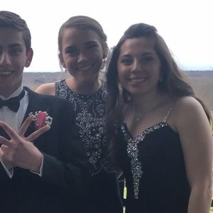 Meet your Posher, Elizabeth