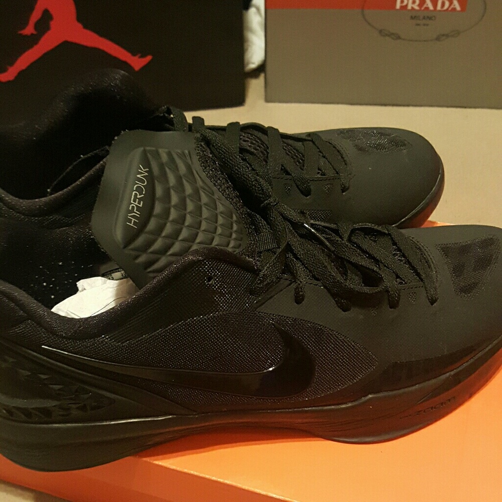 Men's brand new Nike sneakers