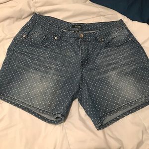 Plus size polka dot jean shorts 16W