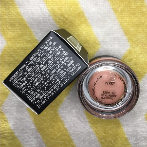 M•A•C Cosmetics Perky Paint Pots 🎨 - Picture 3 of 3