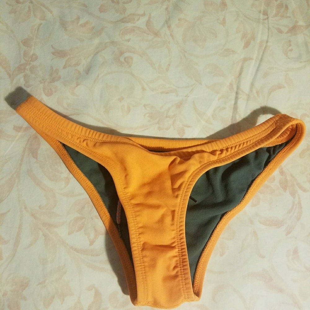 Bikini bottom