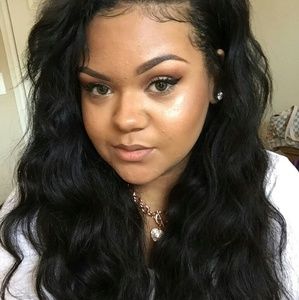 Meet your Posher, Hailey