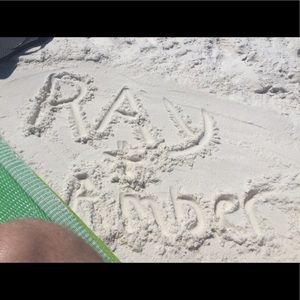 Meet your Posher, Ray