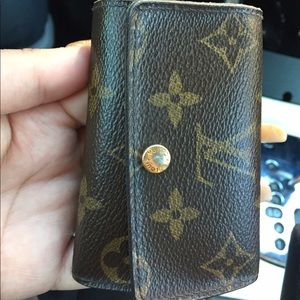 Louis vuitton 6 key holder