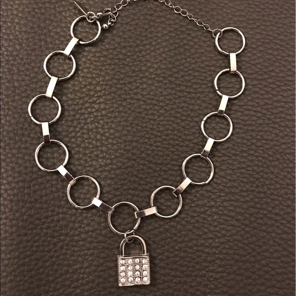 Padlock link choker necklace