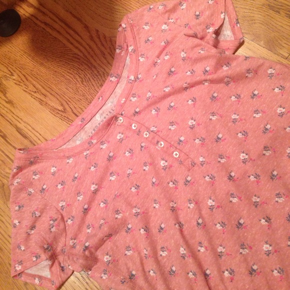 Buttoned up pink floral long shirt - Picture 2 of 3