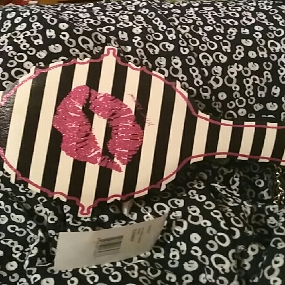 Wristlet