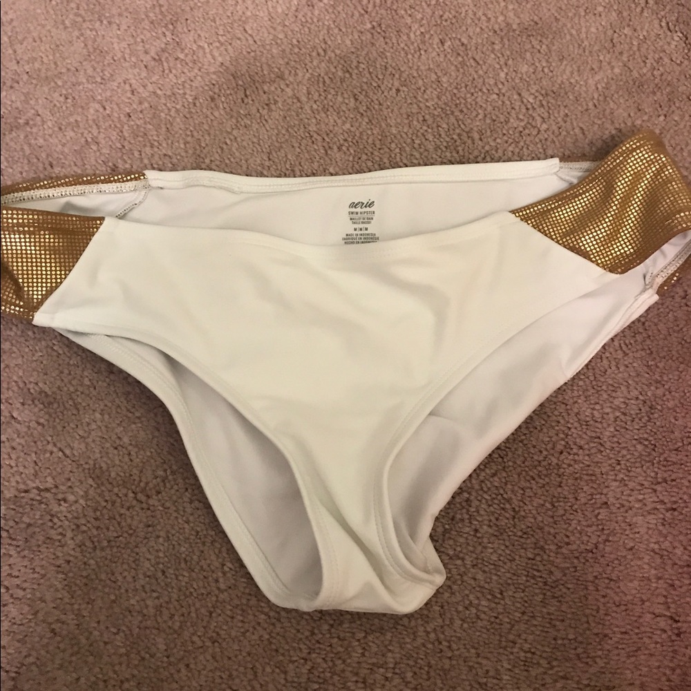 Bikini bottoms VS