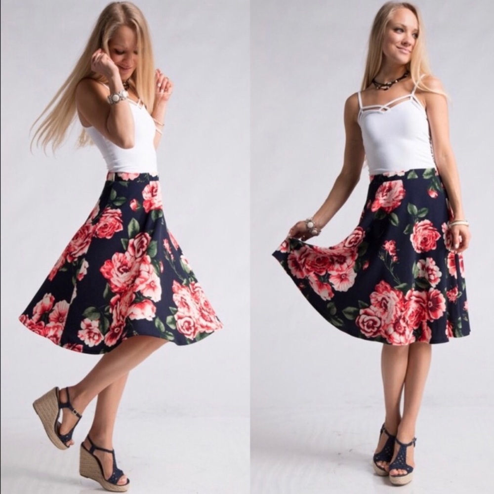 NAVY FLORAL FLARED MIDI SKIRT
