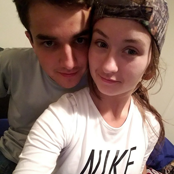 Meet your Posher, Julia - Picture 1 of 1