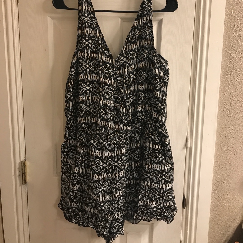 Black and white tie back romper