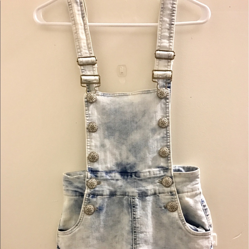 Acid light wash overalls