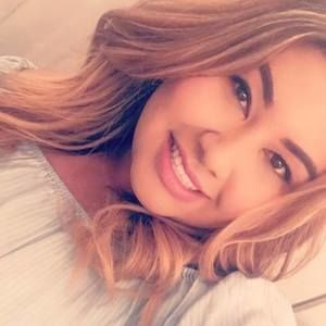 Meet your Posher, Vanessa