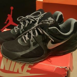 Men's Nike Air Max sneakers .