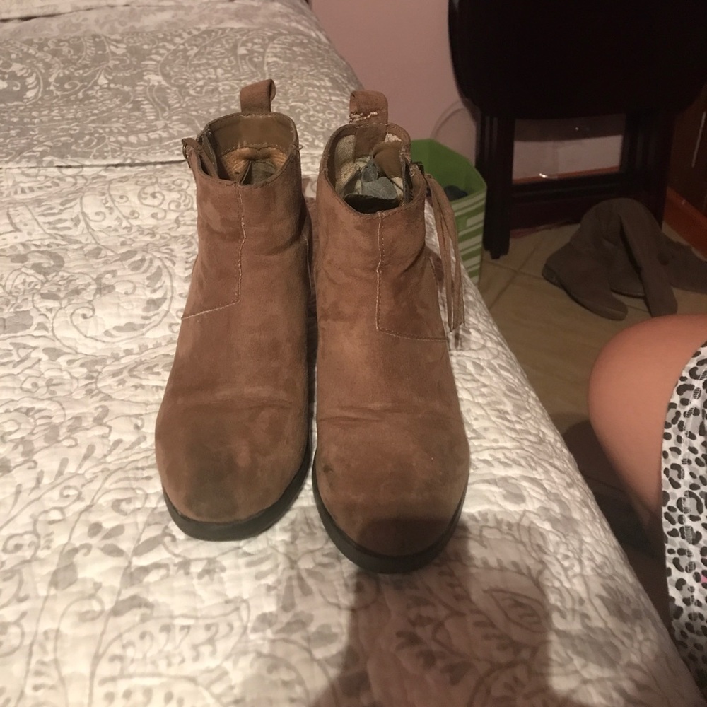 Brown short heeled botties