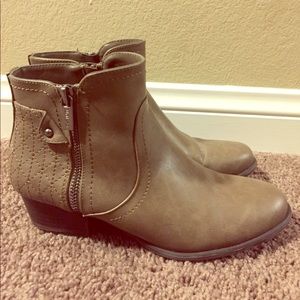 Unisa Taupe Zippered Ankle Booties