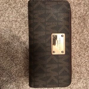 Michael Kors wallet
