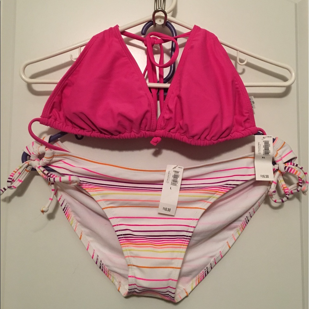 Never worn Old Navy Swimsuit, bikini