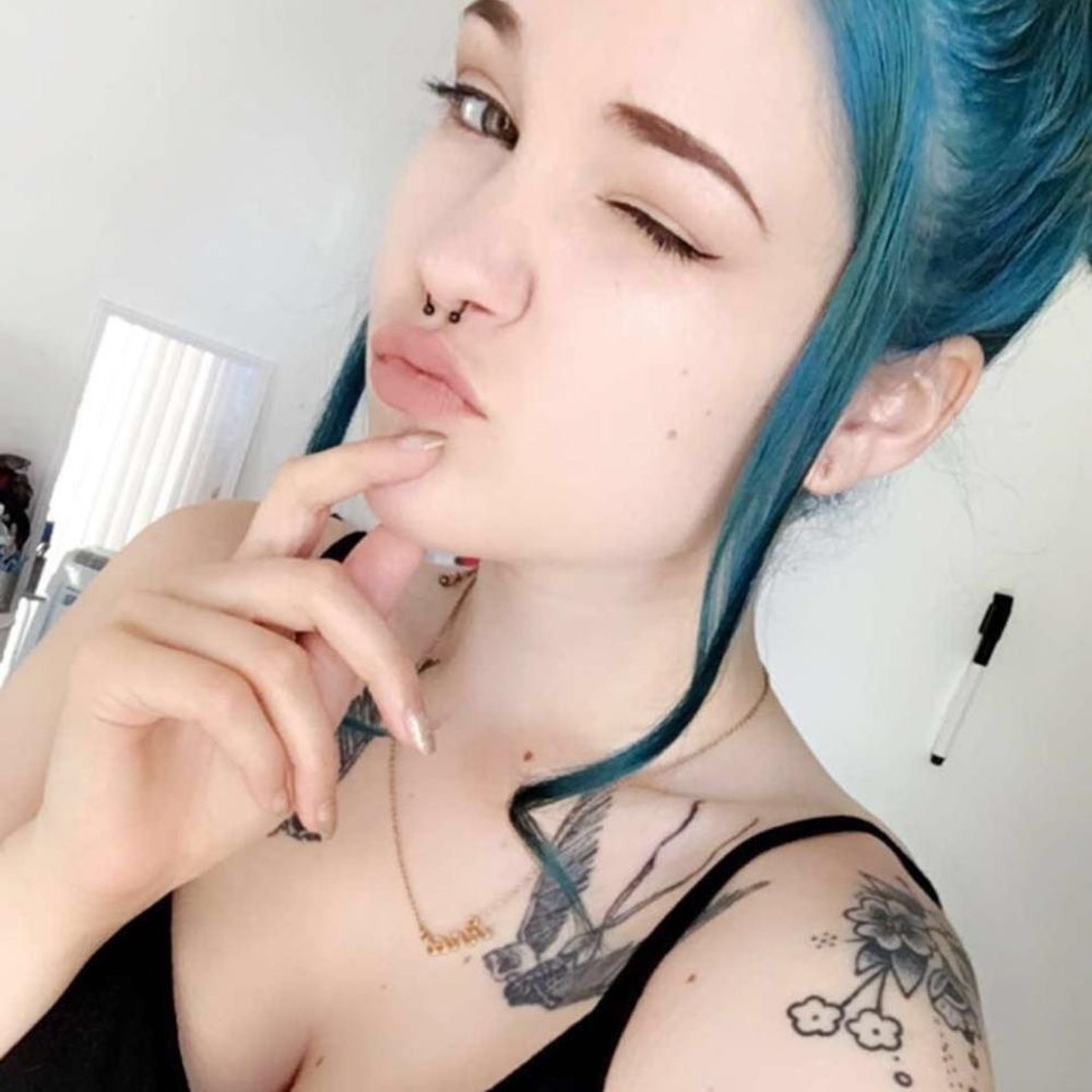 Meet your Posher, Lily