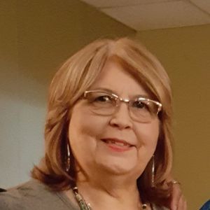 Meet your Posher, Diana lira