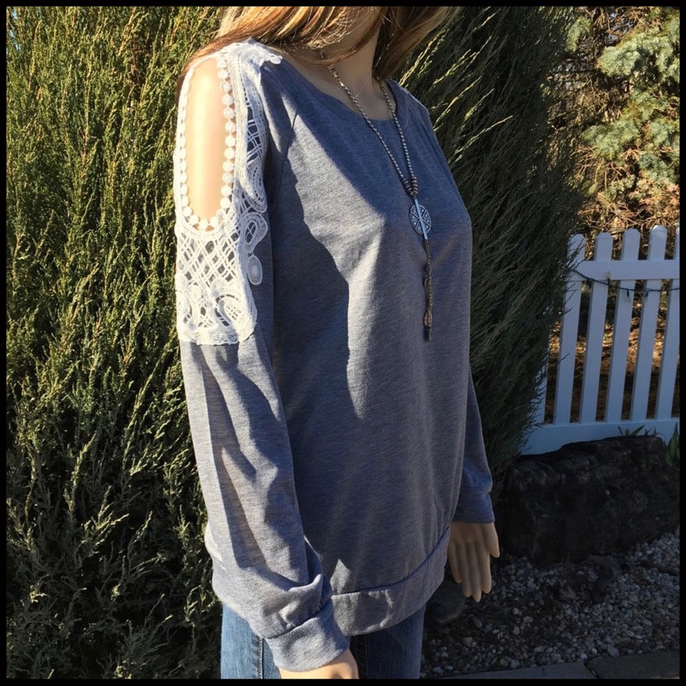 PLUS SIZE- Crochet Cold Shoulder - Picture 4 of 8