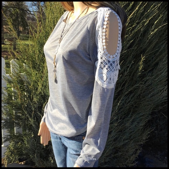 PLUS SIZE- Crochet Cold Shoulder - Picture 2 of 8