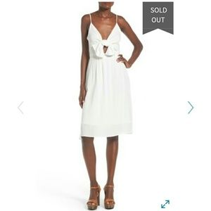 White tie front dress, new with tags!!