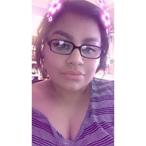 Meet your Posher, Adamari