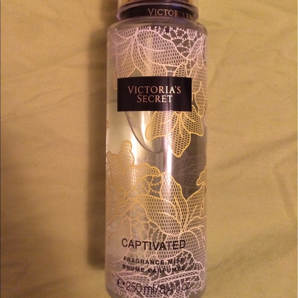 VS Captivated Body Spray